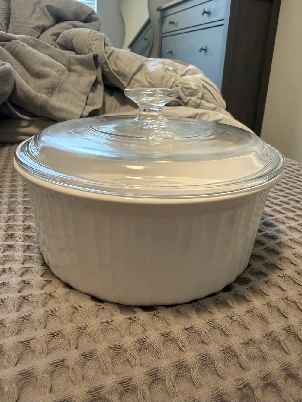 Corning Ware French White Round Casserole Dish Pyrex Glass Lid 2.5 L F-1-B